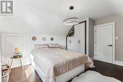 15 SINGLETON ROAD S Toronto 