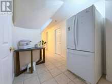 ROOM 4 - 42 FAIRCHILD AVENUE Toronto 