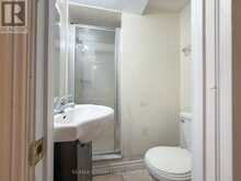 ROOM 4 - 42 FAIRCHILD AVENUE Toronto 