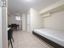 ROOM 5 - 42 FAIRCHILD AVENUE Toronto 