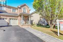 16 CANOE GLIDE LANE Brampton 