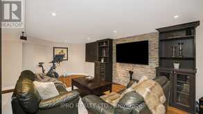 16 GRAND OAKS COURT Brampton