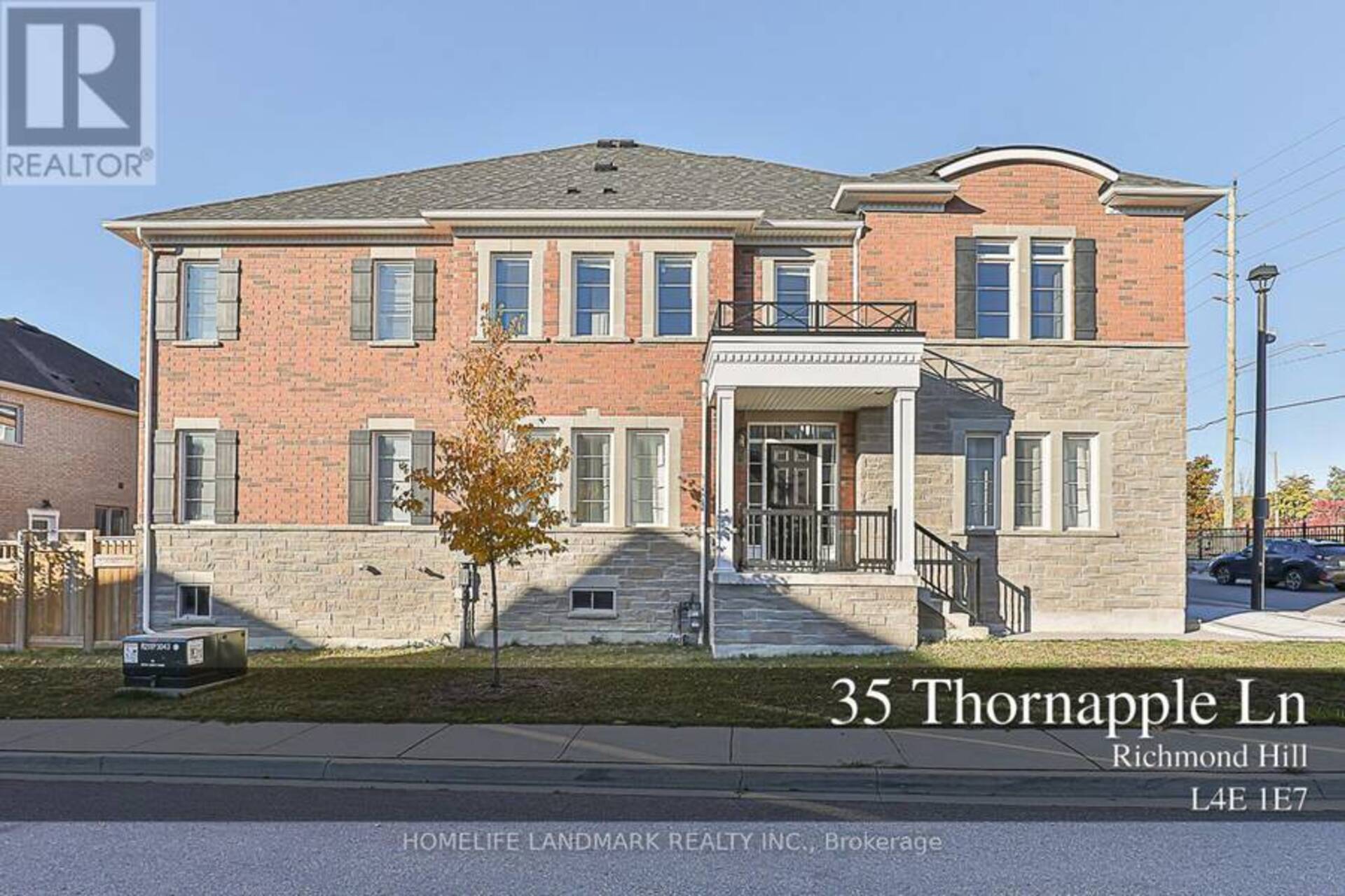 35 THORNAPPLE LANE Richmond Hill 