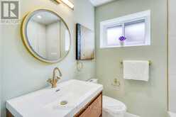 15 WANTANOPA CRESCENT Toronto 