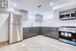 15 WANTANOPA CRESCENT Toronto 