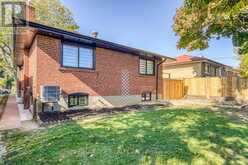 15 WANTANOPA CRESCENT Toronto 