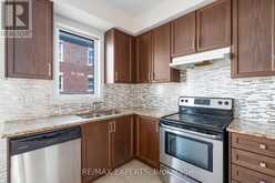 16 - 10 PORTER AVENUE W Vaughan 