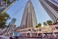 5003 - 763 BAY STREET Toronto 