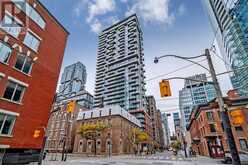 402 - 126 SIMCOE STREET Toronto 