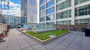 504 - 637 LAKE SHORE BOULEVARD Toronto 