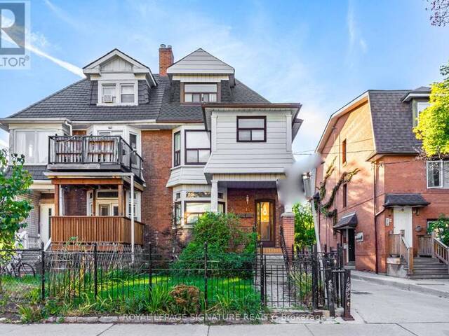 1 - 14 HOWLAND AVENUE Toronto  Ontario