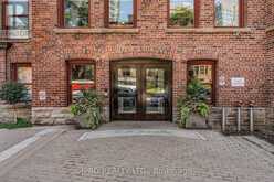 505 - 11 ST JOSEPH STREET Toronto 