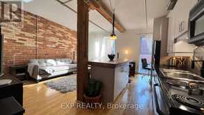 415 - 81A FRONT STREET E Toronto 