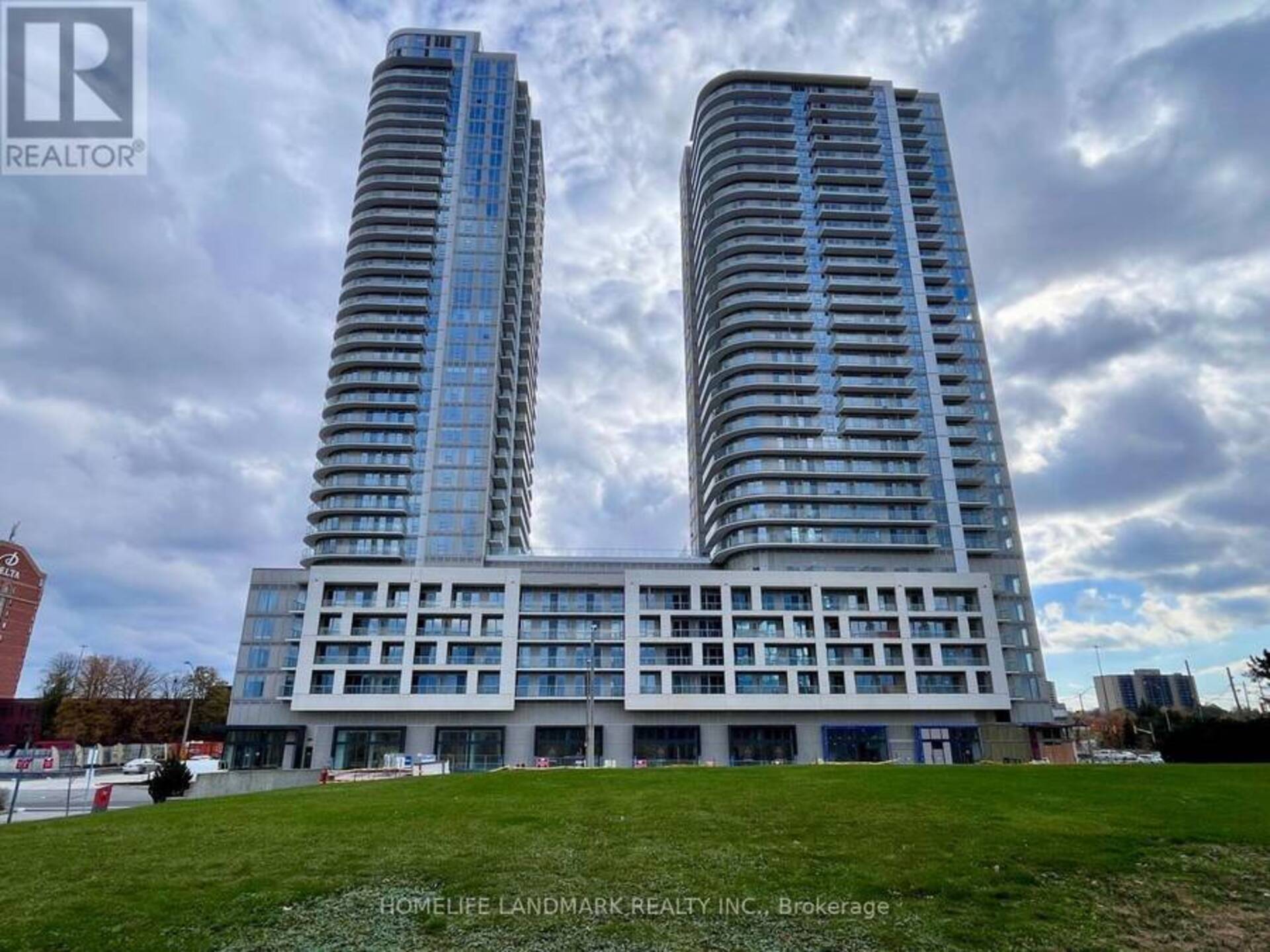 1126 - 2031 KENNEDY ROAD Toronto 