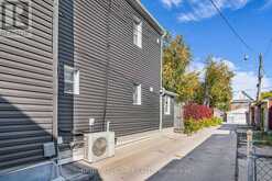 199 LIPPINCOTT STREET Toronto 