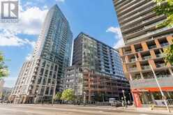 210 - 15 BRUYERES MEWS Toronto 