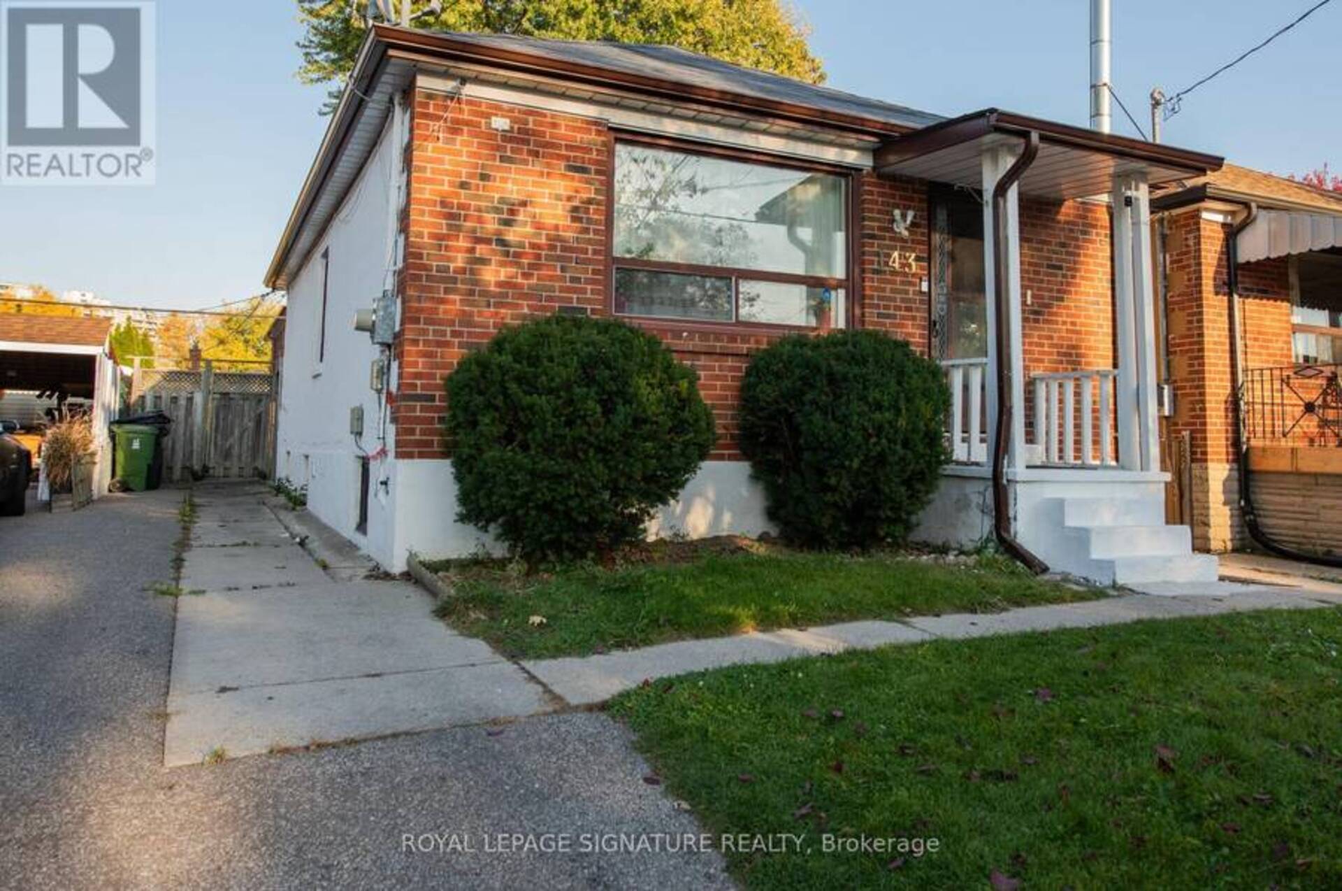 143 MAGNOLIA AVENUE Toronto 