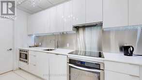 2705 - 185 ROEHAMPTON AVENUE Toronto 