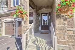 22 KENNETH ROSS BEND East Gwillimbury