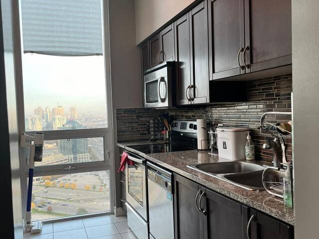 3808 - 208 ENFIELD PLACE Mississauga Ontario