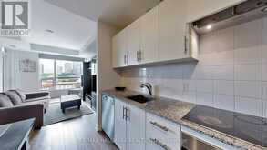 518 - 23 GLEBE ROAD W Toronto 