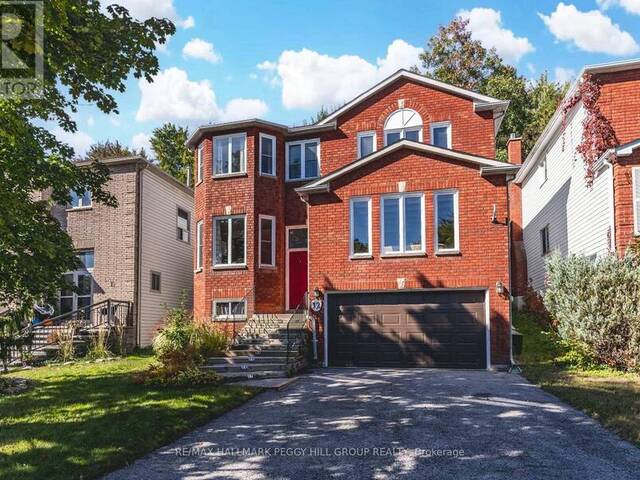 12 MOORE PLACE Barrie Ontario