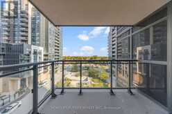 521 - 20 MEADOWGLEN PLACE Toronto 