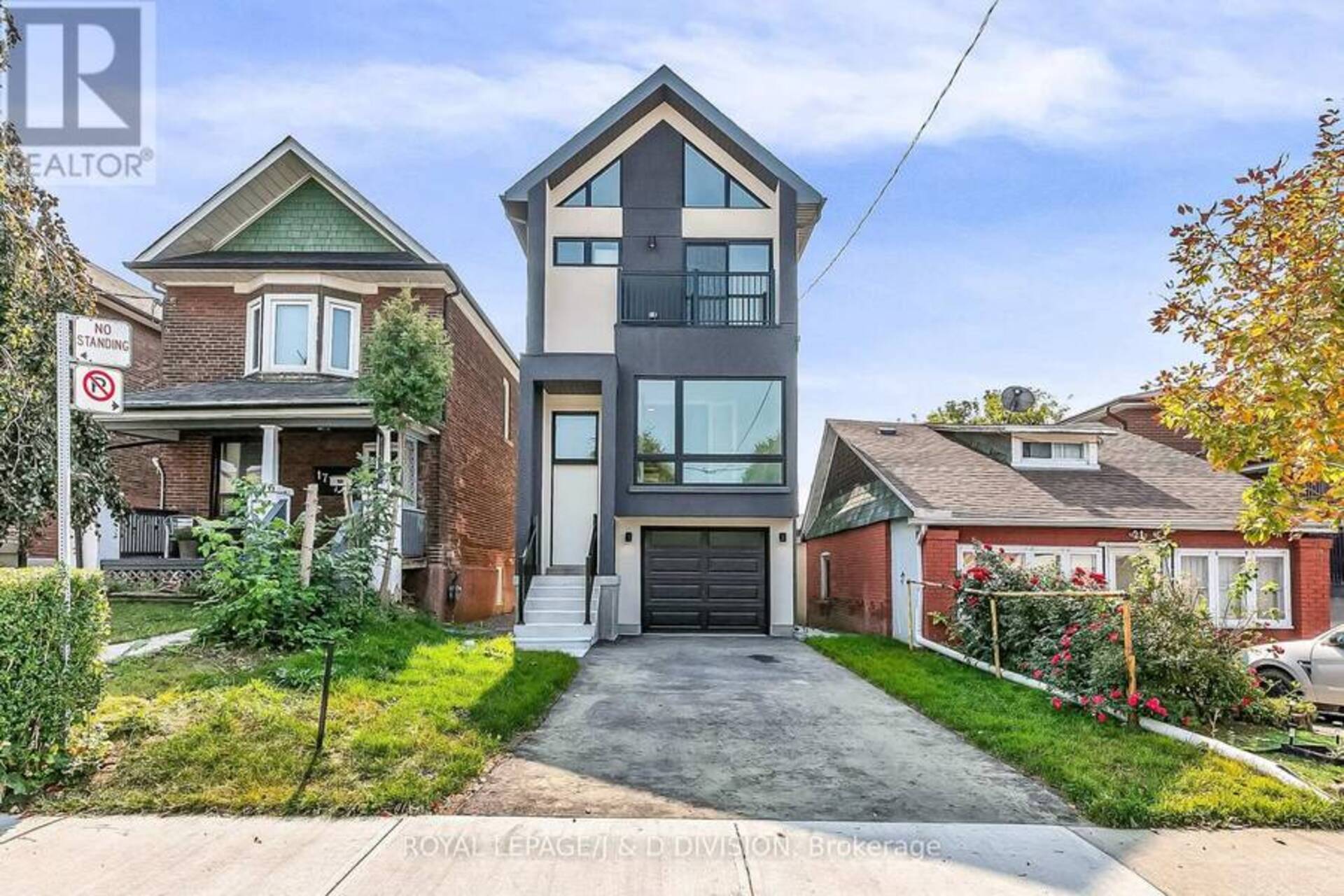 LOWER - 19 LAMBTON AVENUE Toronto 