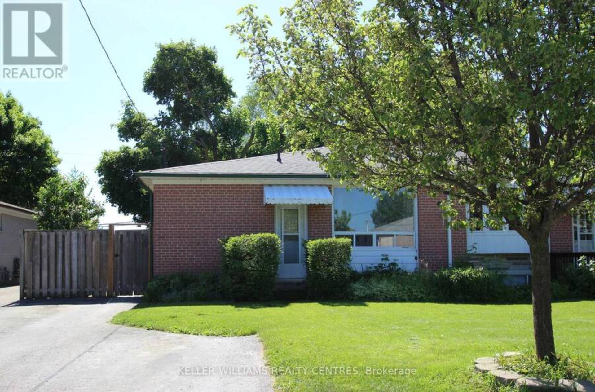 224 AXMINSTER DRIVE Richmond Hill