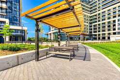 325 - 3220 WILLIAM COLTSON AVE AVENUE E Oakville