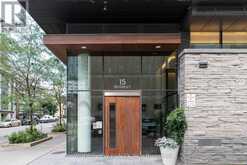 705 - 15 BEVERLEY STREET Toronto 