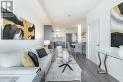 722 - 100 EAGLE ROCK WAY Vaughan