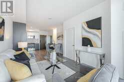 722 - 100 EAGLE ROCK WAY Vaughan