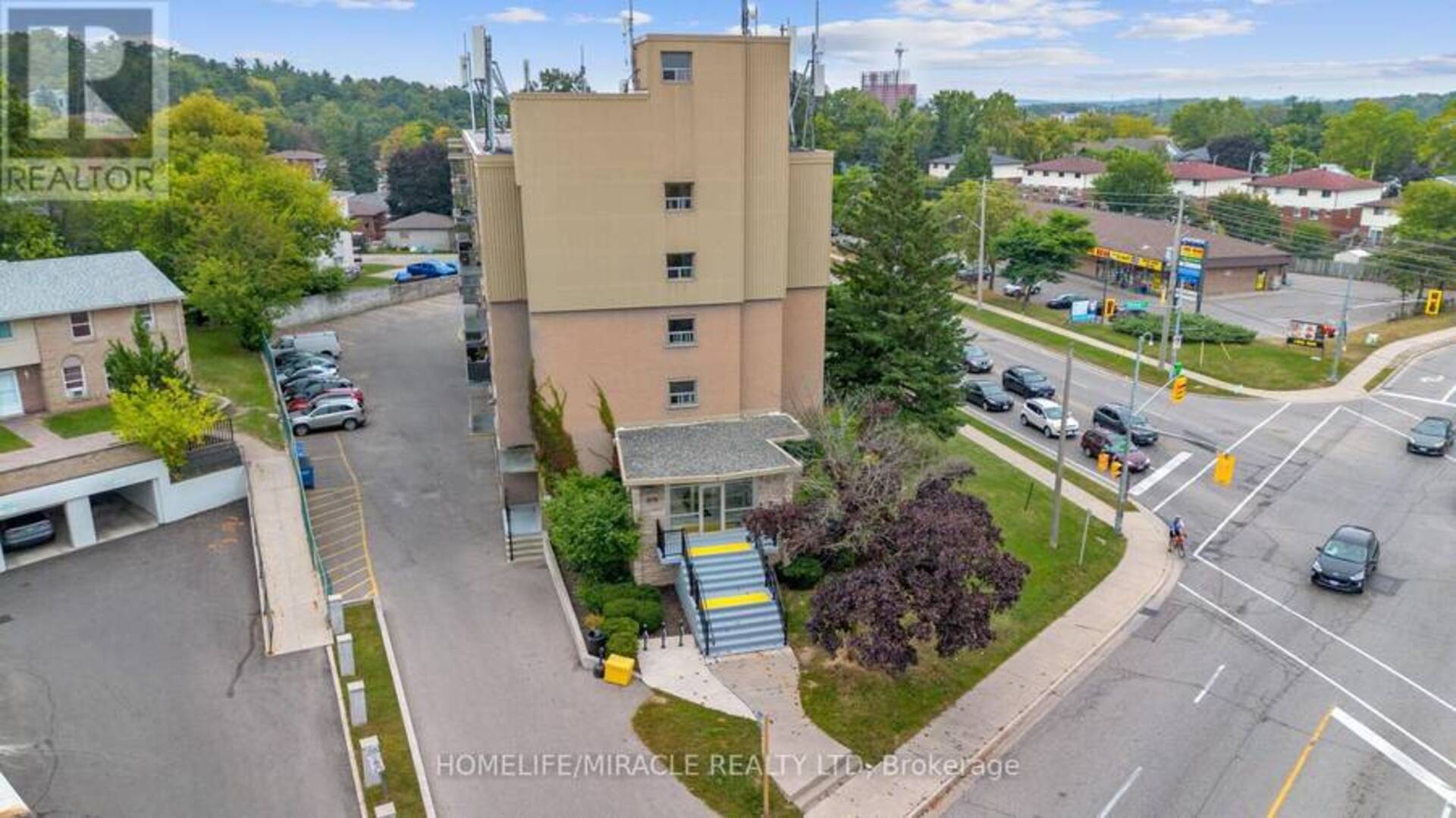 206 - 283 FAIRWAY ROAD N Kitchener