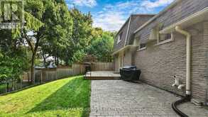 124 BEAVERBROOK COURT Toronto 