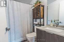 32 - 10 BRIN DRIVE S Toronto 