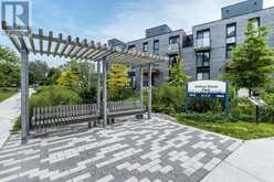 32 - 10 BRIN DRIVE S Toronto 