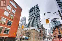 2307 - 126 SIMCOE STREET Toronto 