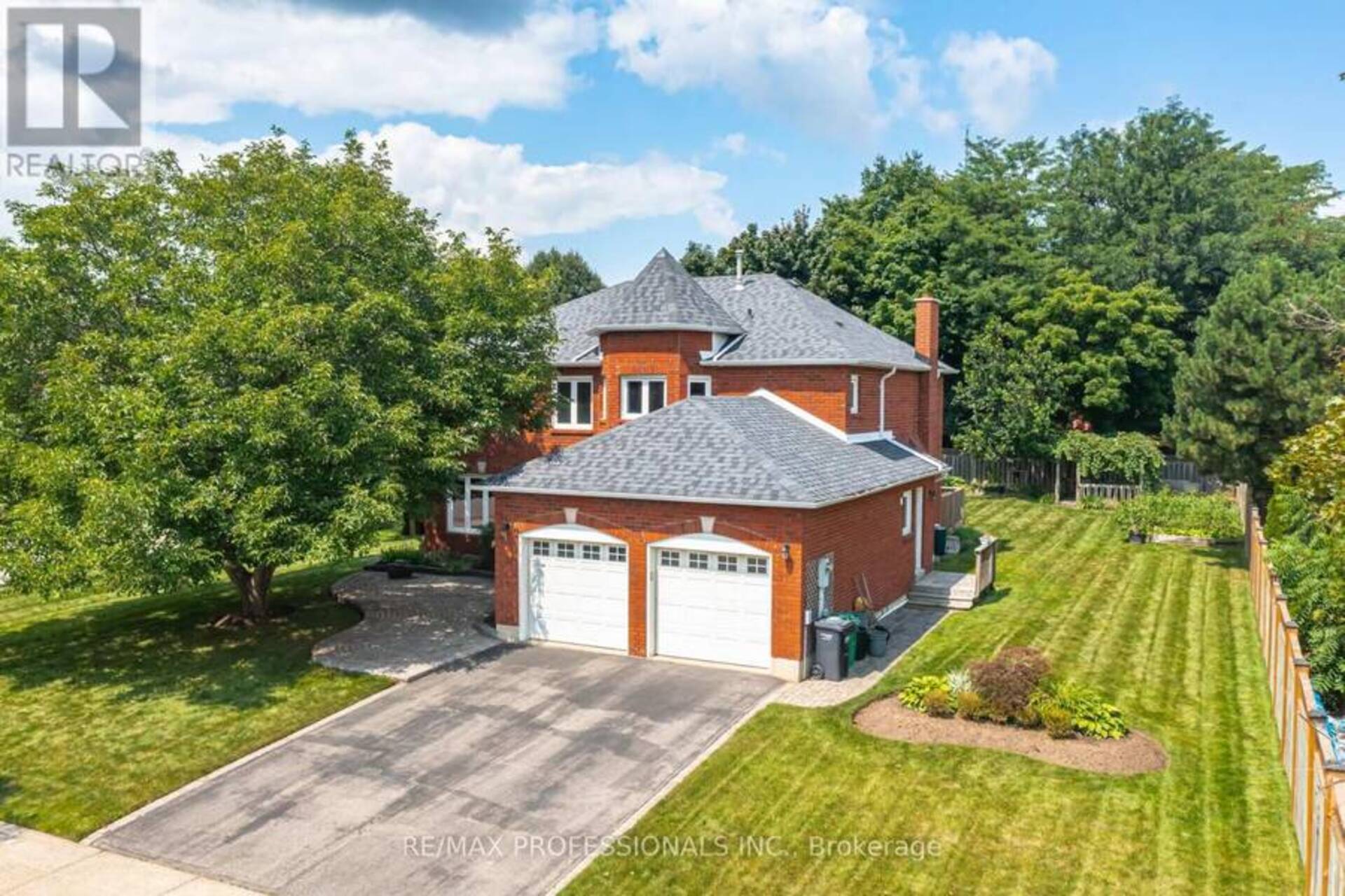 4 CHRISTIE DRIVE Brampton 