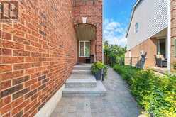 24 FURROWS END Brampton 