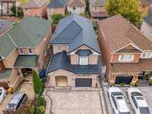 9 WESTON DOWNS AVENUE Toronto