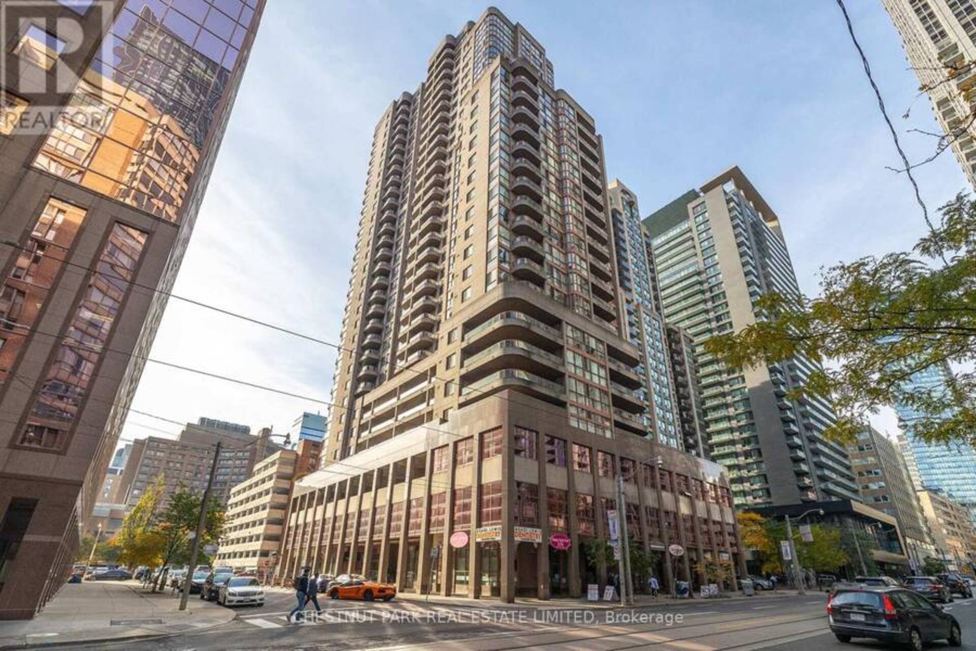 305 - 736 BAY STREET Toronto