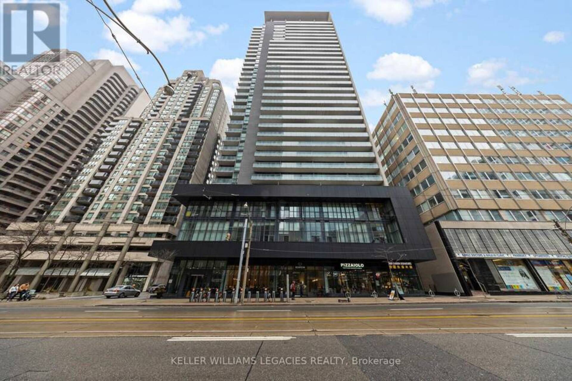 413 - 770 BAY STREET Toronto 