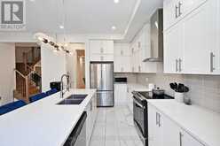 26 CONCERT HILL WAY East Gwillimbury 