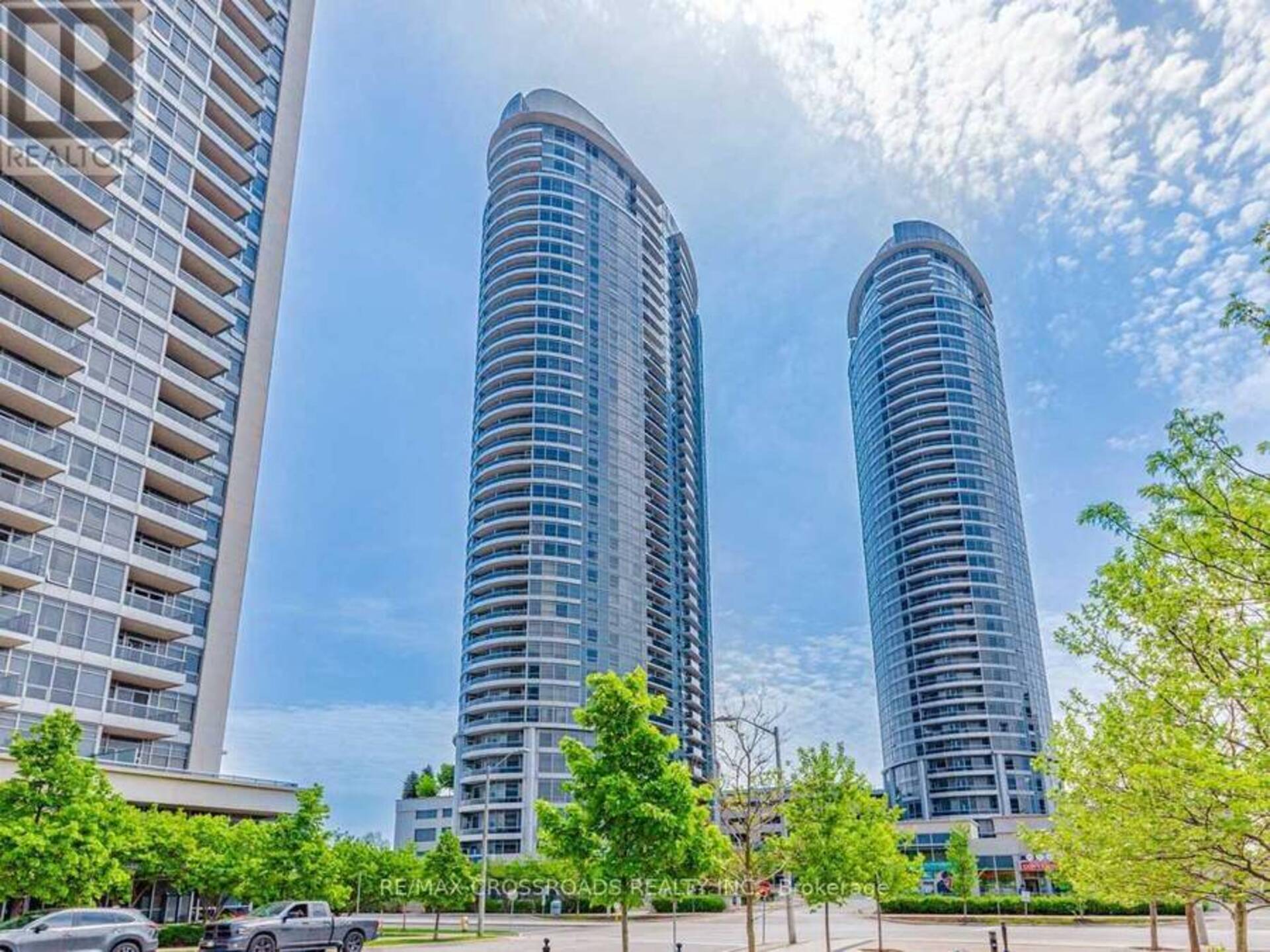 1023 - 135 VILLAGE GREEN SQUARE Toronto