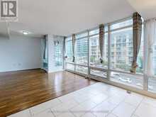 523 - 15 BRUNEL COURT Toronto