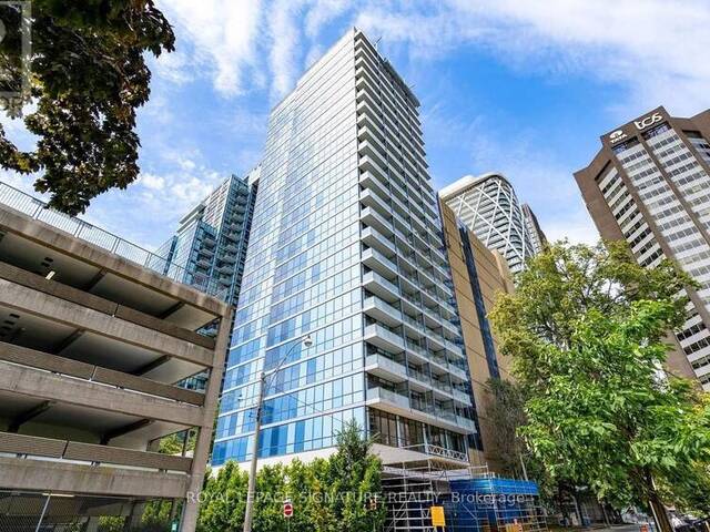 907 - 210 SIMCOE STREET Toronto Ontario