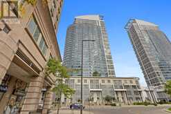 812 - 36 LEE CENTRE DRIVE Toronto