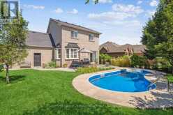 17 WINEGARDEN TRAIL Hamilton