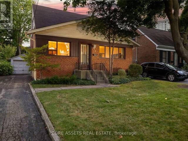 9 LYNDALE DRIVE Toronto  Ontario